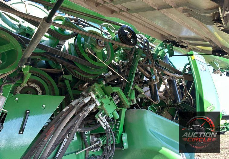 2022 John Deere X9 1100 Signature Edition RWA combine