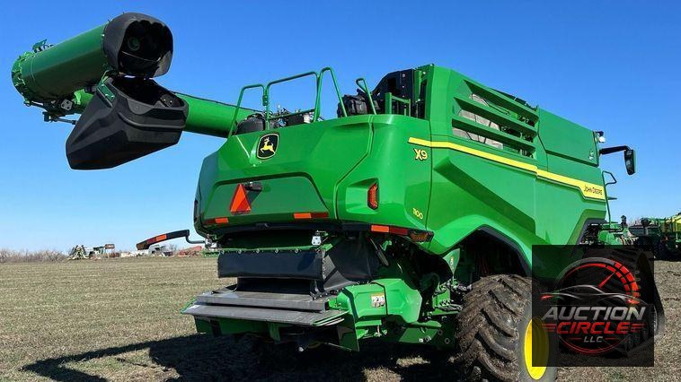 2022 John Deere X9 1100 Signature Edition RWA combine