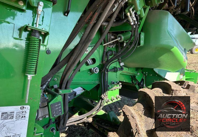 2022 John Deere X9 1100 Signature Edition RWA combine
