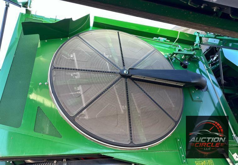 2022 John Deere X9 1100 Signature Edition RWA combine