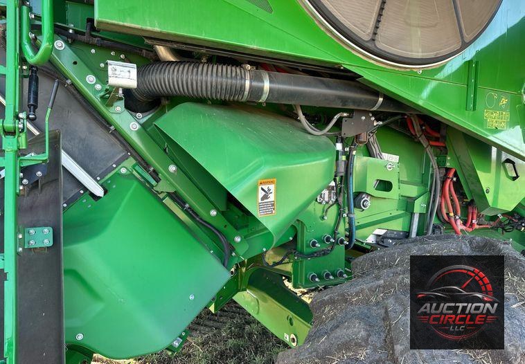 2022 John Deere X9 1100 Signature Edition RWA combine