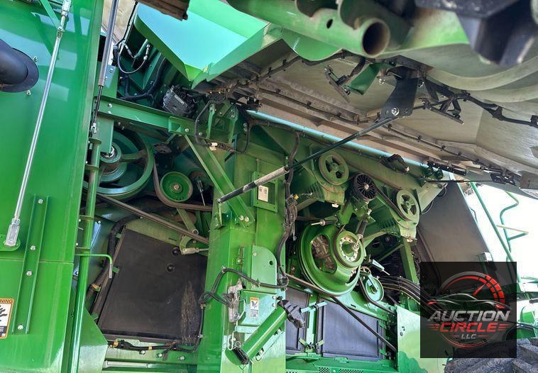 2022 John Deere X9 1100 Signature Edition RWA combine