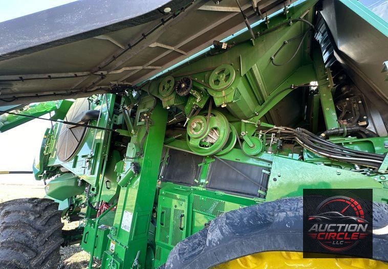 2022 John Deere X9 1100 Signature Edition RWA combine