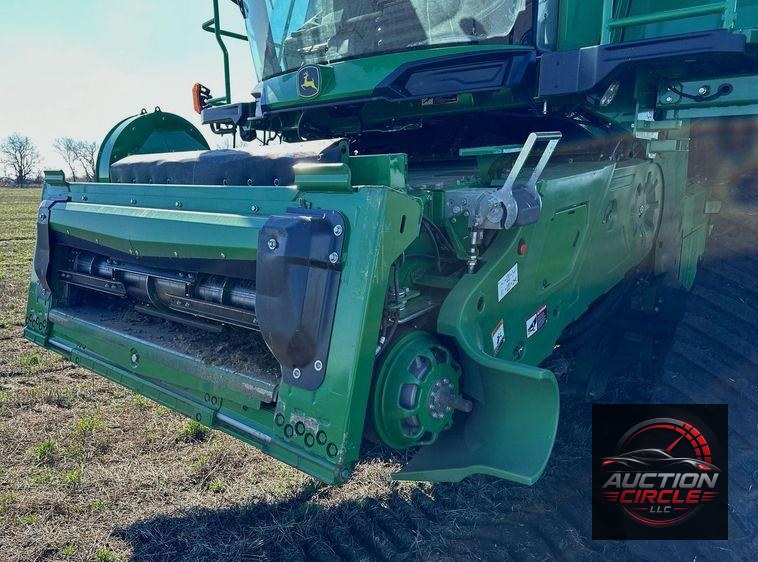 2022 John Deere X9 1100 Signature Edition RWA combine