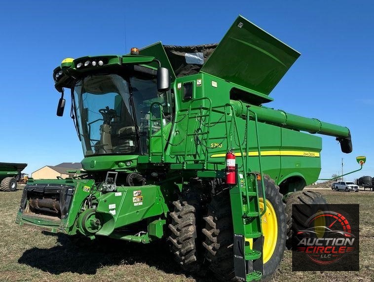 2018 John Deere S790 combine