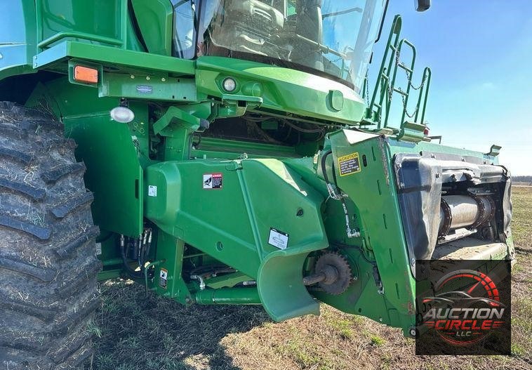2018 John Deere S790 combine