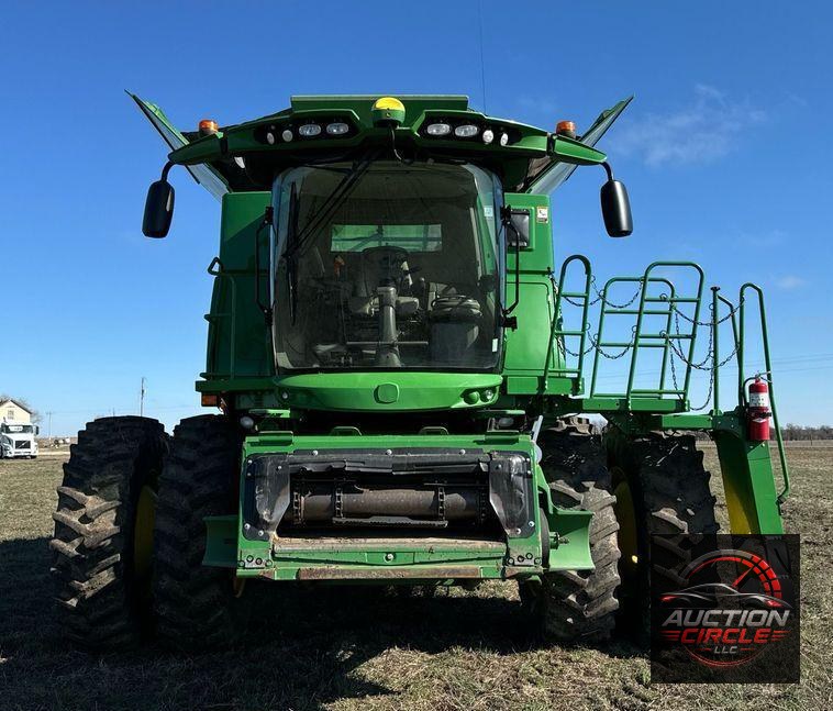 2018 John Deere S790 combine