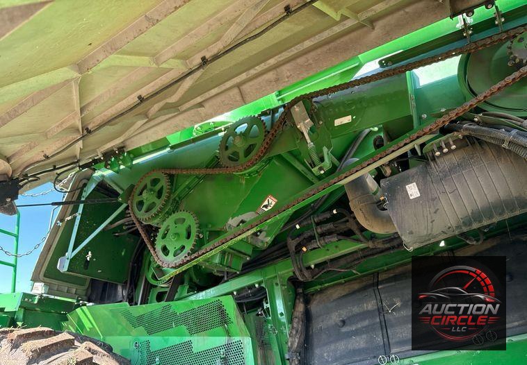 2018 John Deere S790 combine