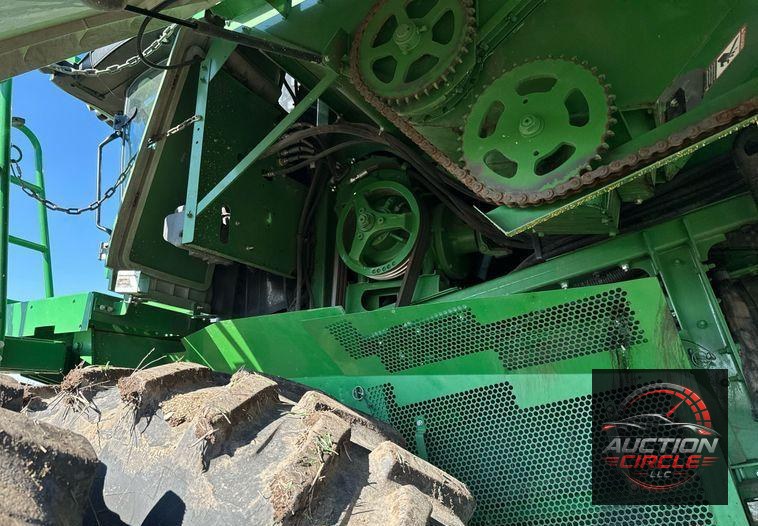 2018 John Deere S790 combine