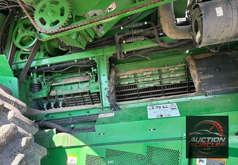 2018 John Deere S790 combine