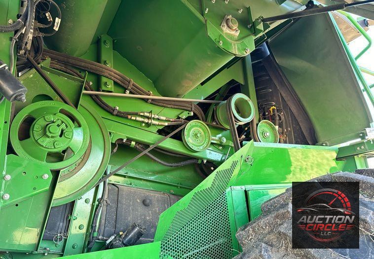 2018 John Deere S790 combine