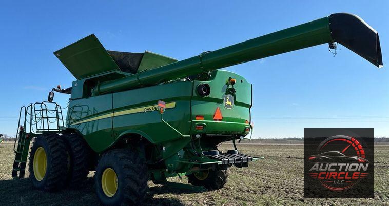 2018 John Deere S790 combine