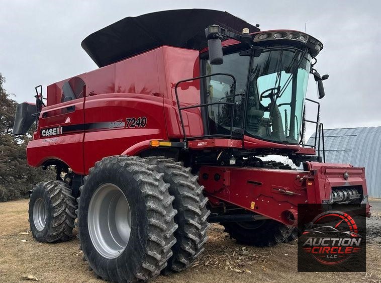 2017 Case IH Axial-Flow 7240  combine
