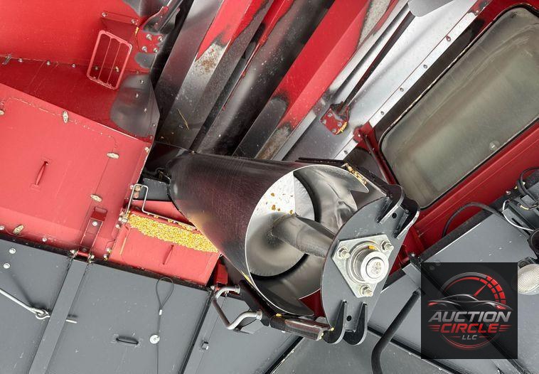 2017 Case IH Axial-Flow 7240  combine