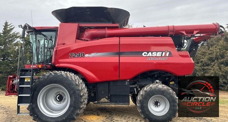 2017 Case IH Axial-Flow 7240  combine
