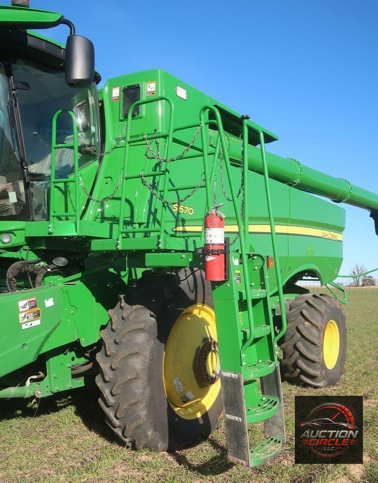 2016 John Deere S670 STS  combine