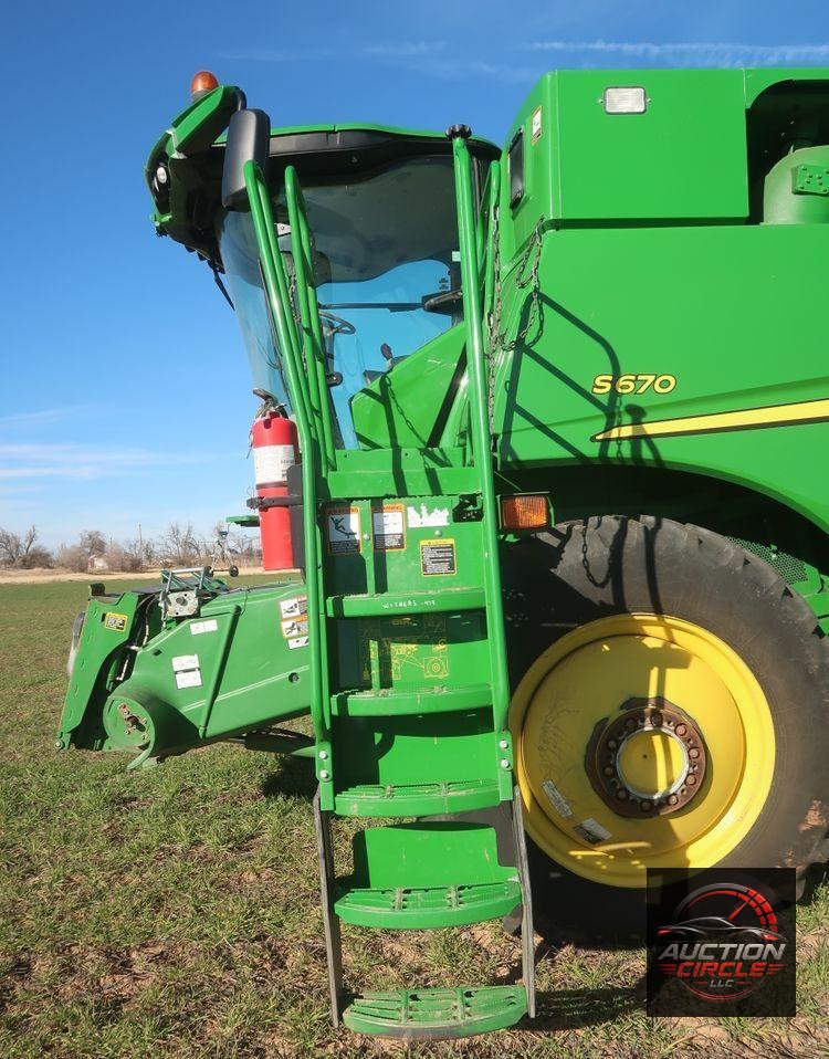 2016 John Deere S670 STS  combine