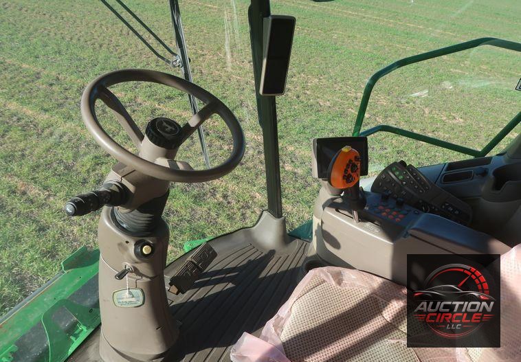 2016 John Deere S670 STS  combine