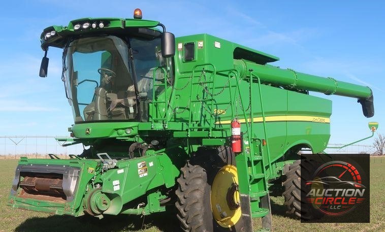 2016 John Deere S670 STS  combine