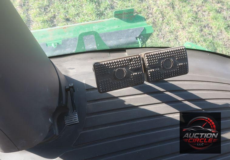 2016 John Deere S670 STS  combine