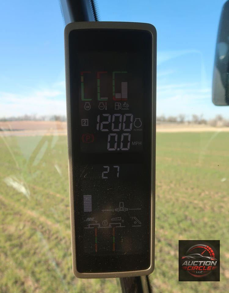 2016 John Deere S670 STS  combine