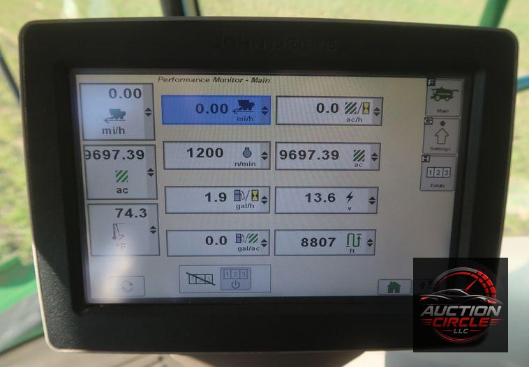 2016 John Deere S670 STS  combine