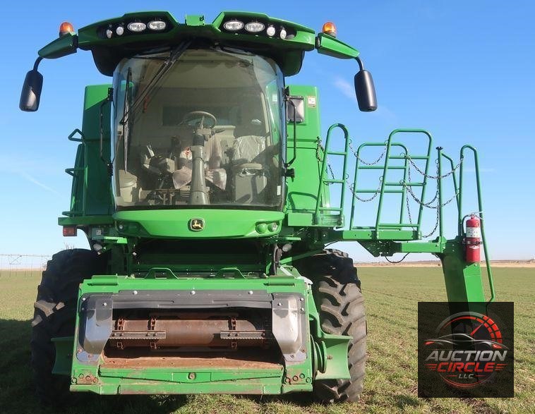 2016 John Deere S670 STS  combine