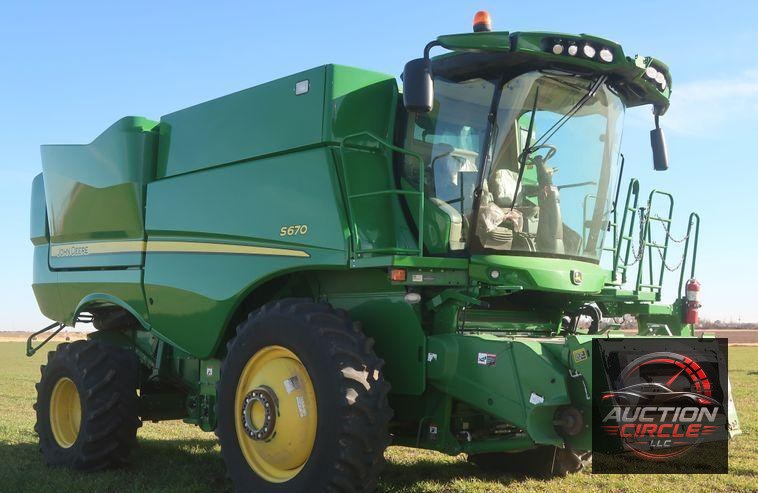 2016 John Deere S670 STS  combine