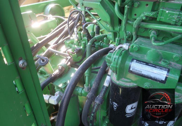 2016 John Deere S670 STS  combine
