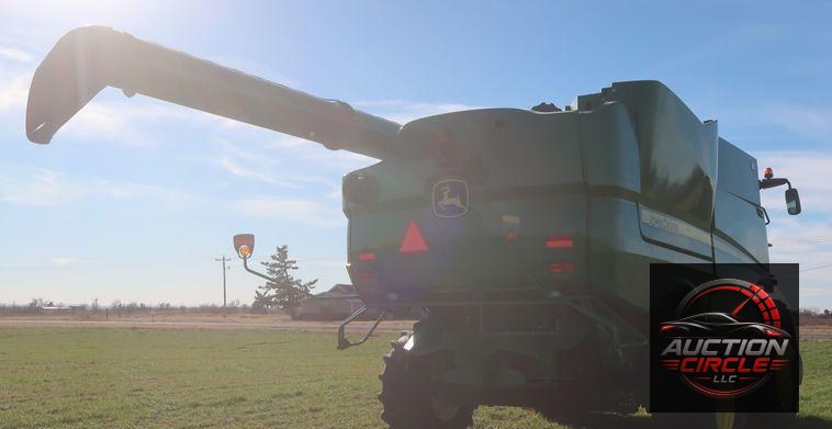 2016 John Deere S670 STS  combine