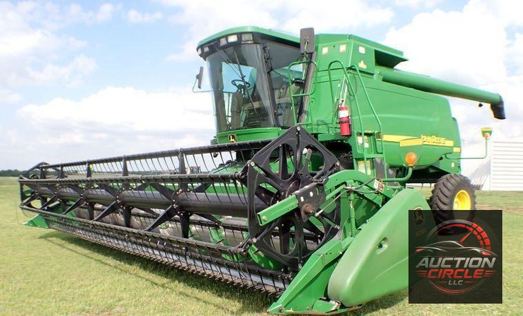 2004 John Deere 9560  combine