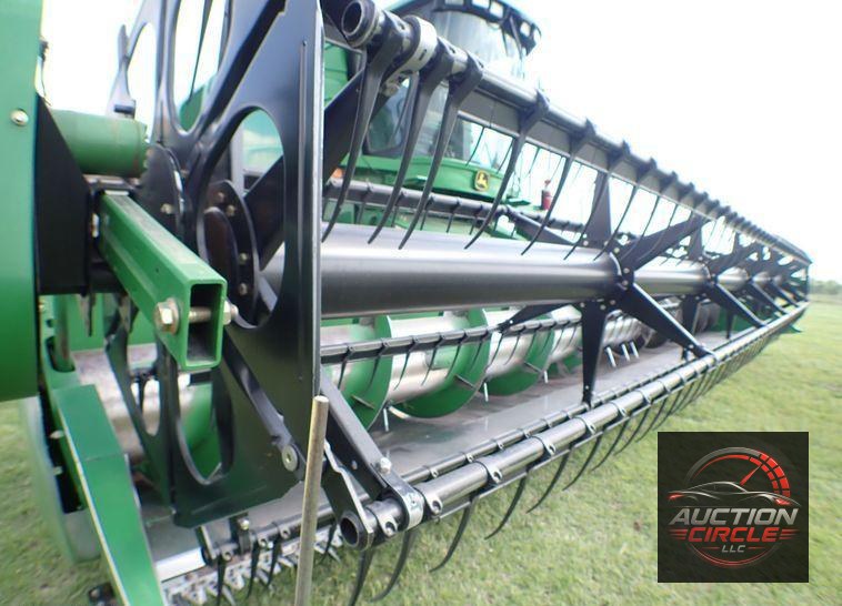 2004 John Deere 9560  combine