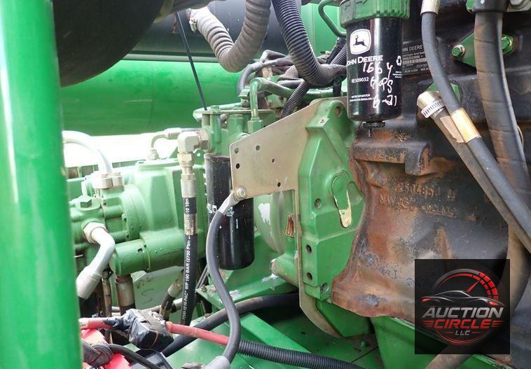 2004 John Deere 9560  combine