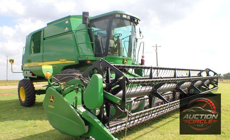 2004 John Deere 9560  combine