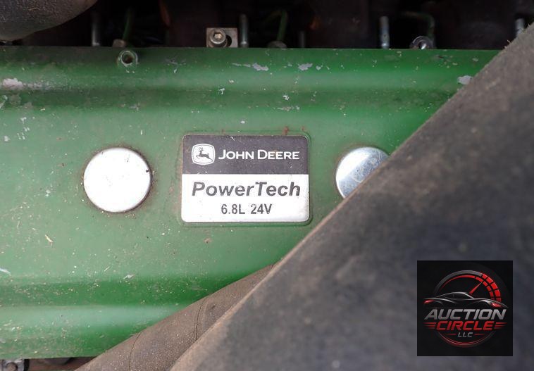 2004 John Deere 9560  combine