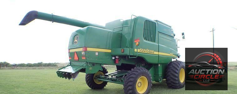 2004 John Deere 9560  combine