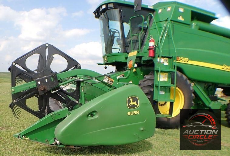 2004 John Deere 9560  combine