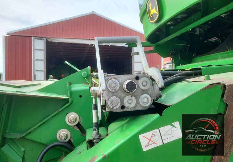 2008 John Deere 9770 STS  RWA combine