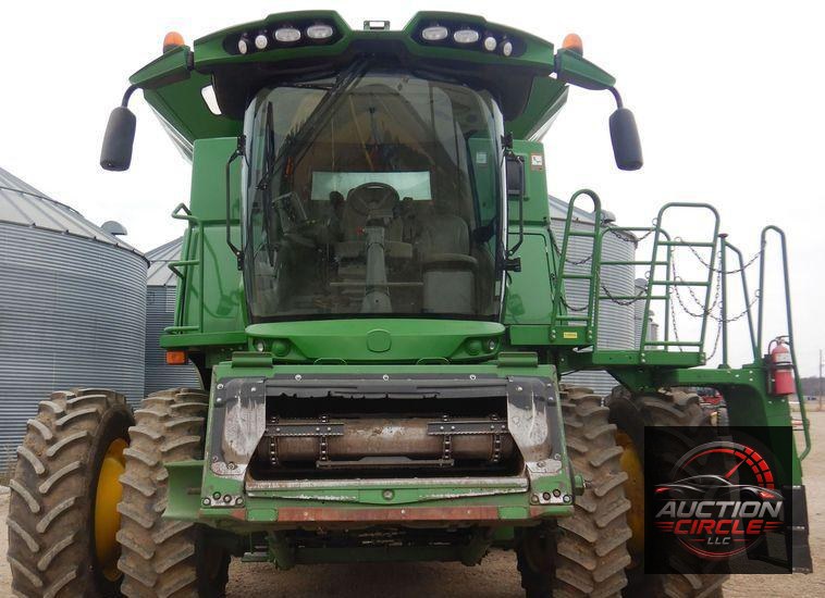 2017 John Deere S680S RWA combine