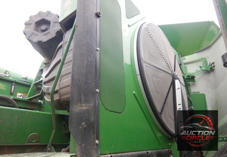 2017 John Deere S680S RWA combine