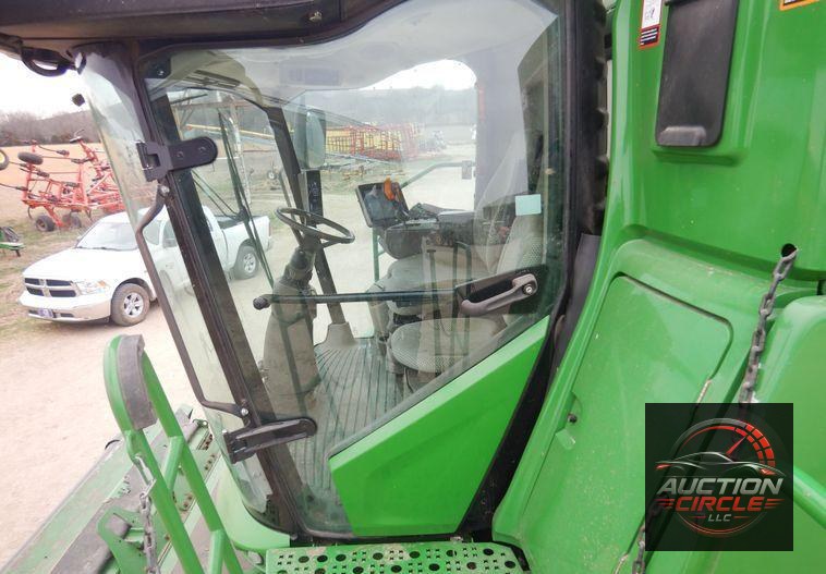 2017 John Deere S680S RWA combine