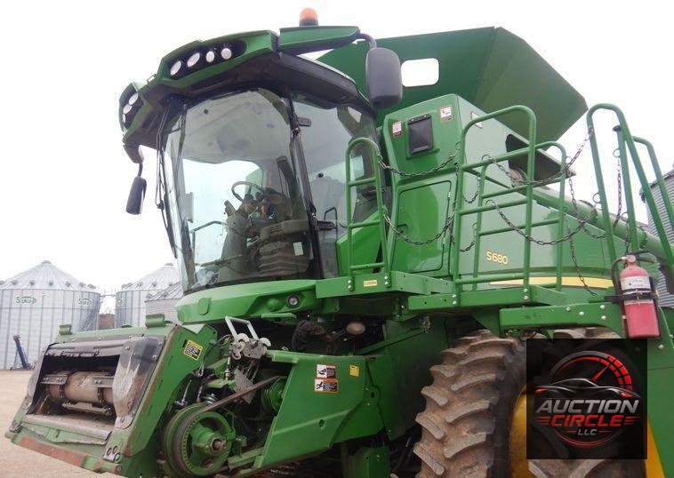 2017 John Deere S680S RWA combine