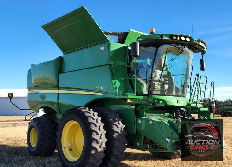 2012 John Deere S670