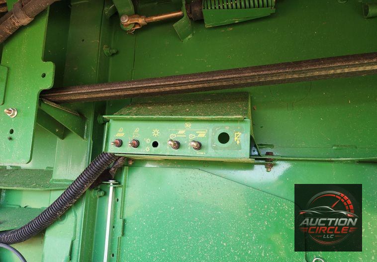 2012 John Deere S670