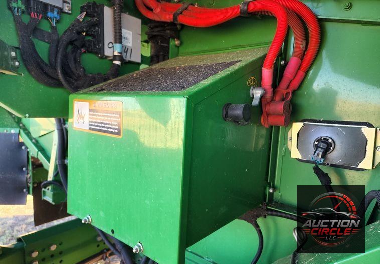 2012 John Deere S670