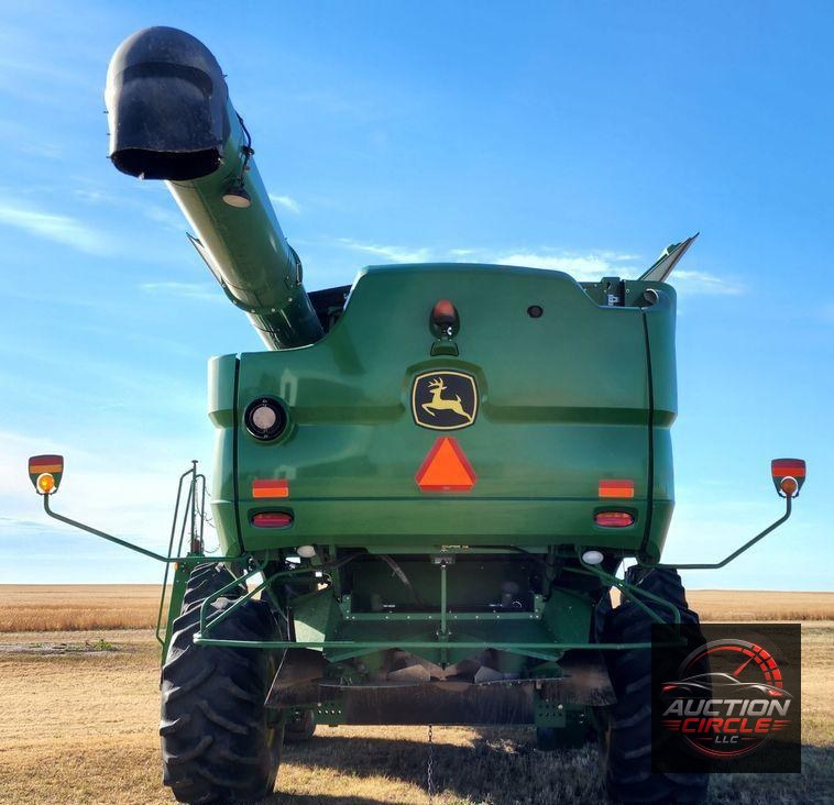 2012 John Deere S670