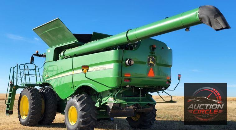 2012 John Deere S670