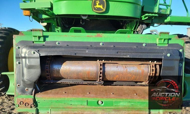 2009 John Deere 9770 STS  combine