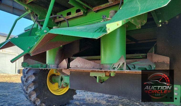 2009 John Deere 9770 STS  combine