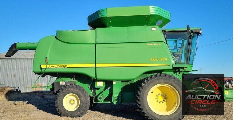 2009 John Deere 9770 STS  combine